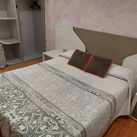 Konukevi Del Campo Arévalo